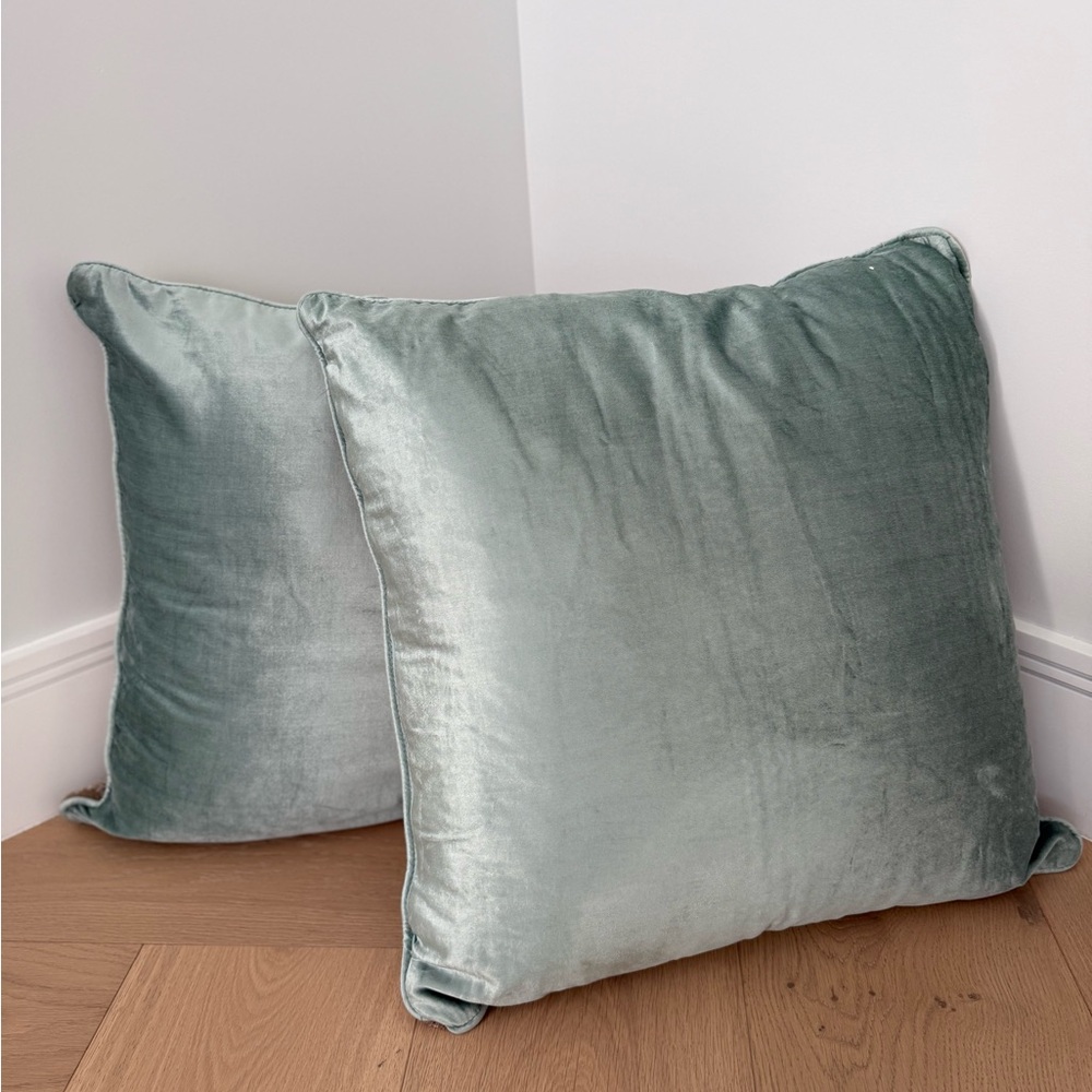 J QUEEN NEW YORK ‘Collette’ Set of Two Euro Shams - Picture 5 of 8